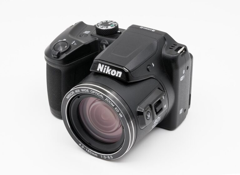 Nikon Coolpix B500 bridge camera with 40x zoom – front view with lens extended